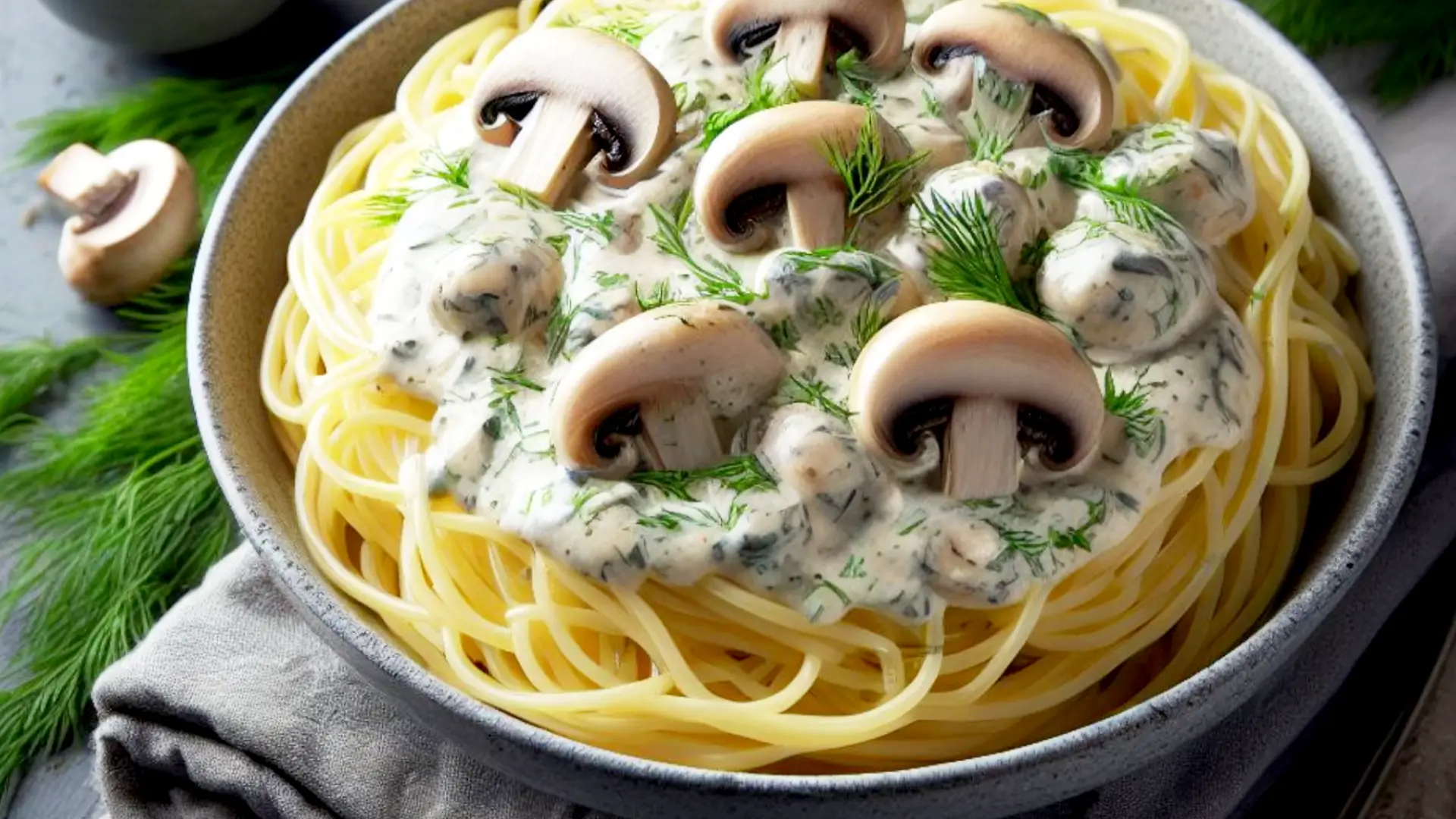 Simple Mushroom Pasta Recipe with Sour Cream Sauce and Dill 5 (4)
